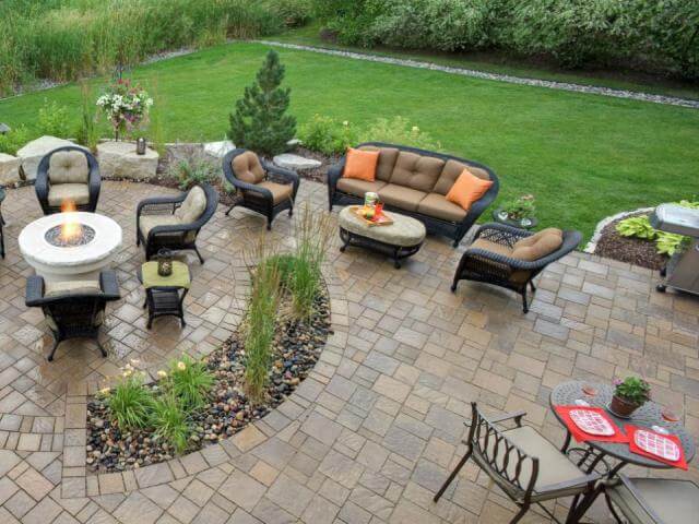 Brick Paver Cleaning Services in the Chicagoland and Illinois Area
